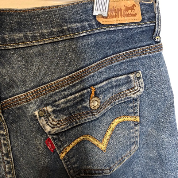 Levi’s  jean shorts with rolled hem - Picture 3 of 4